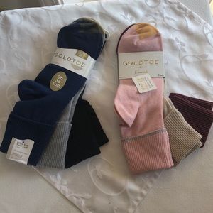 Women’s Gold Toe casual socks.